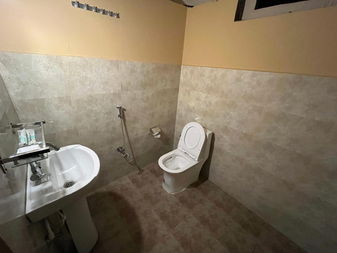 Others 5, Hotel Tharu Garden And Beer Bar, Narayani