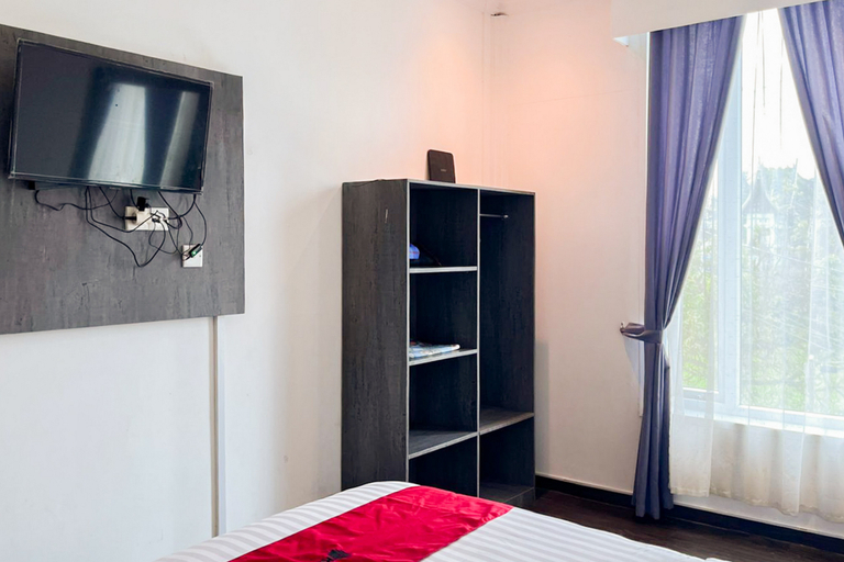 Bedroom 3, RedDoorz Syariah @ HDH Hotel Padang Panjang, Padang Panjang