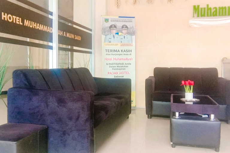 Lobby 3, RedDoorz Syariah @ Hotel Muhammadiah Padang Panjang, Padang Panjang