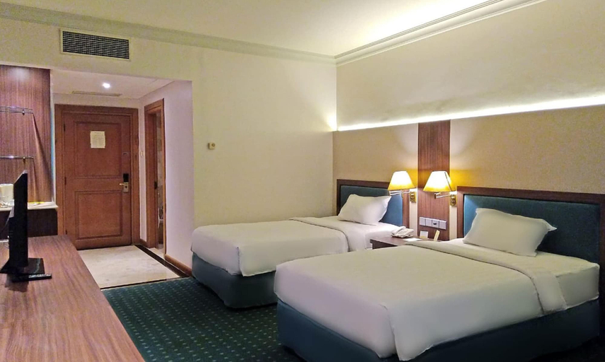 bedroom 8