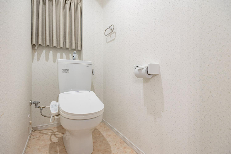 Bathroom 3, Arita Nipponbashinishi 1F, Osaka