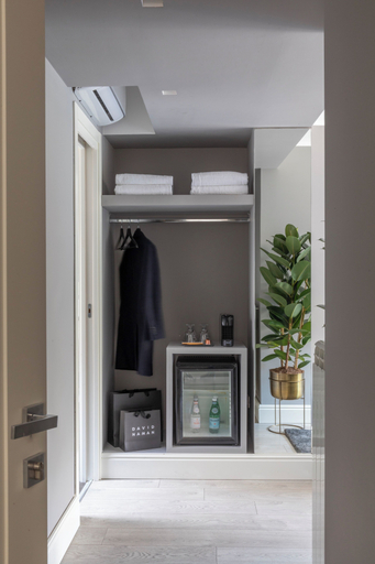 Others 5, NAMAN HOTELLERIE - Spagna, Rome