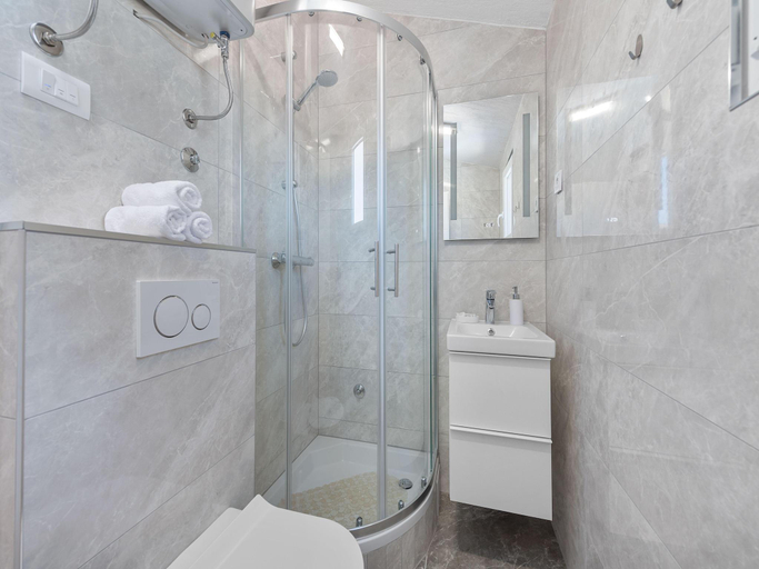 Bathroom 4, Beautiful holiday home with private sauna, Muć