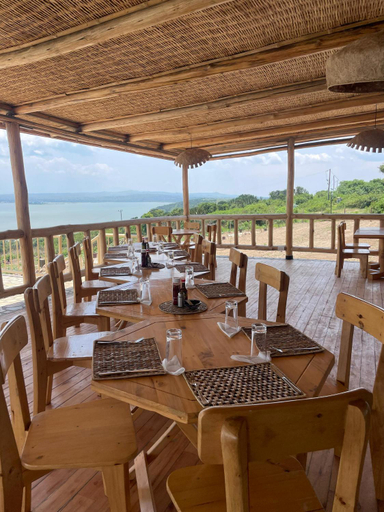 Food & Drinks 5, Acacia Wilderness Mweya, Busongora