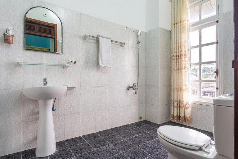Bathroom 2, Kim Long Hotel Đa Lat, Đà Lạt