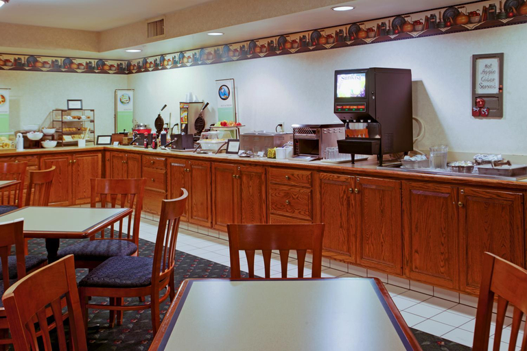 Food & Drinks 4, Parkview Inn & Suites Lancaster, Lancaster