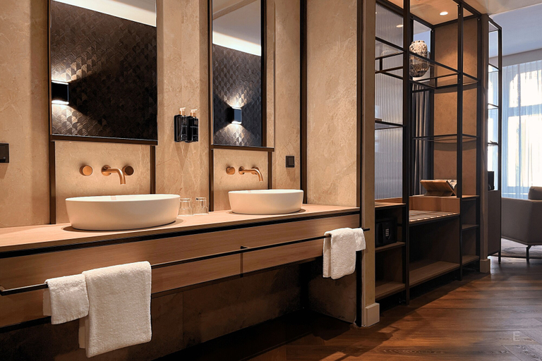 Bathroom 4, Die Port van Cleve Hotel, Amsterdam