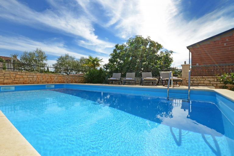 Sport & Beauty 2, Cozy Holiday Home in Rogovici with Swimming Pool, Kaštelir-Labinci