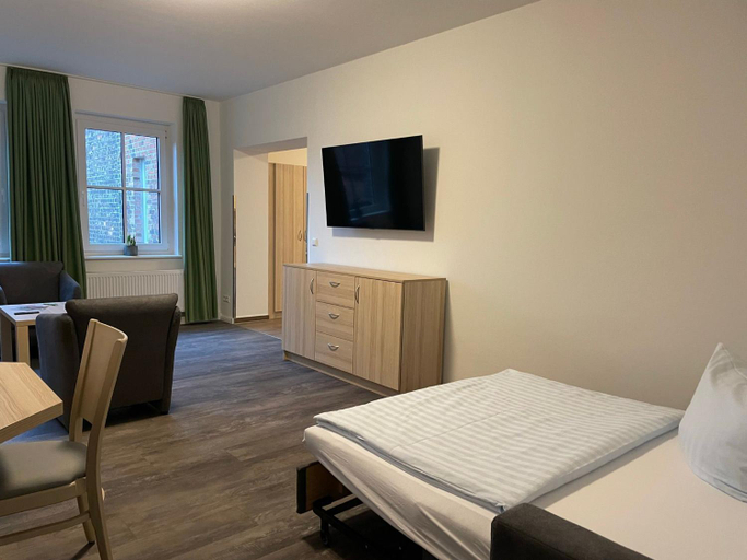 Bedroom 4, Lokschuppen Pasewalk- Gastehauser mit DZ, EZ und Kuche, Vorpommern-Greifswald