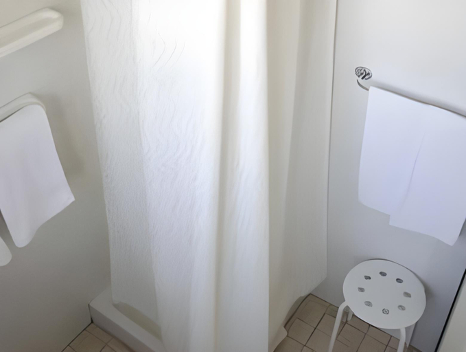 Bathroom 3, Hotel Del Golfo, Latina