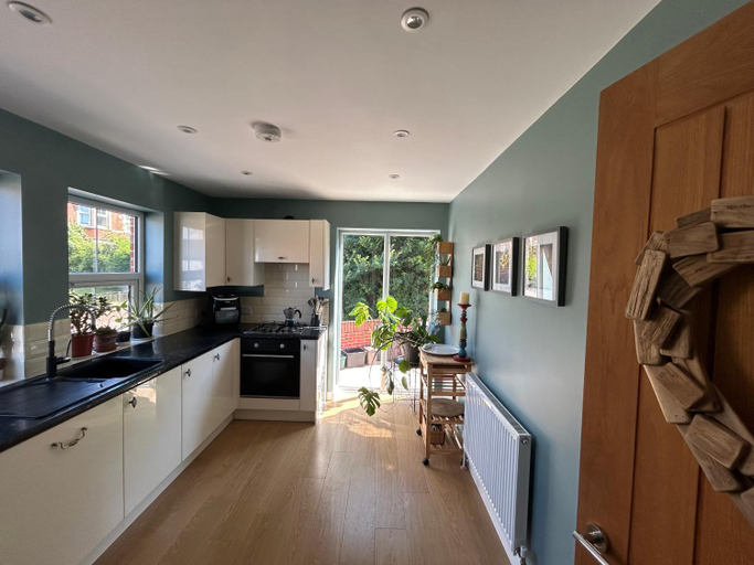 Others 3, Cozy Double Room Yeovil Town Centre, Somerset