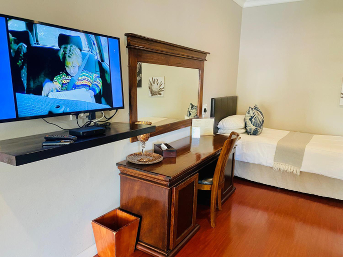 Bedroom 2, Imbali Boutique Hotel, Sisonke
