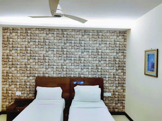 Others 5, Athasri Hotel Infantry Road, Bangalore