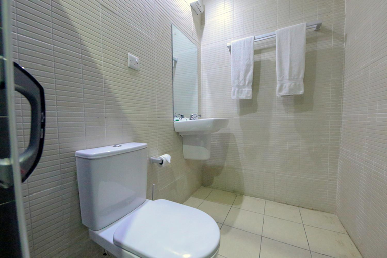 Bathroom 2, KSF Place now HOFTAN APARTMENT LTD Alaka, Mainland