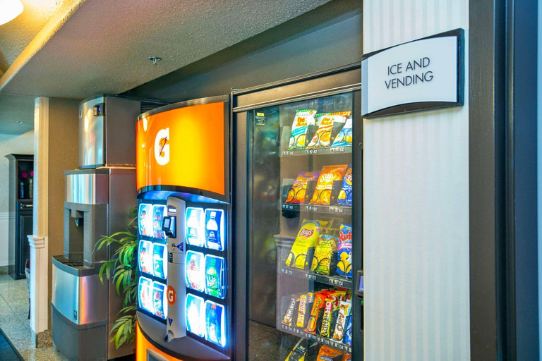 Food & Drinks 5, Quality Inn & Suites Yorkton, Division No. 9