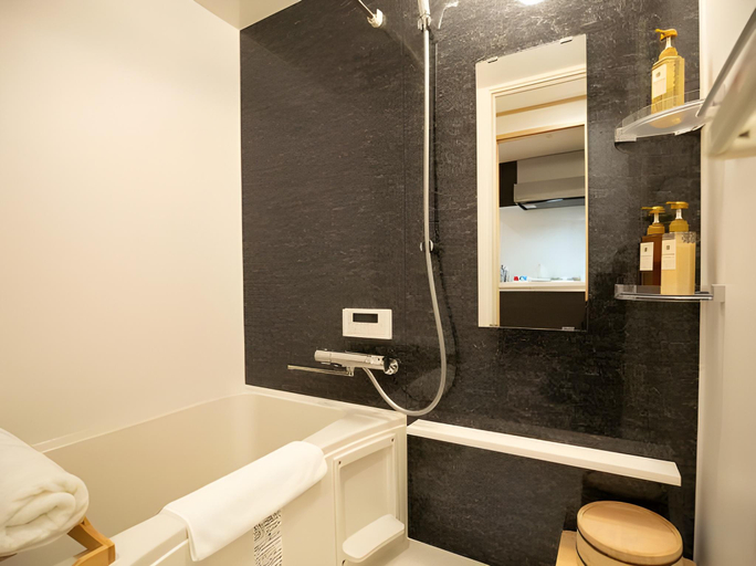 Bathroom 3, Hotel Yu-shu, Osaka