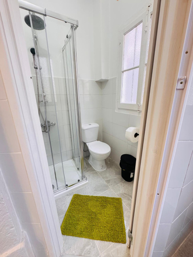 Bathroom 3, Alcantara Rooms LX, Lisbon