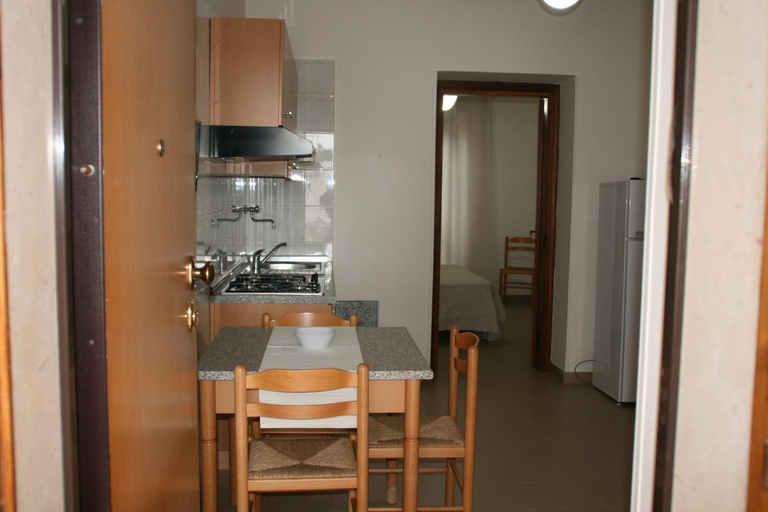 Others 4, Residence Carabella, Foggia