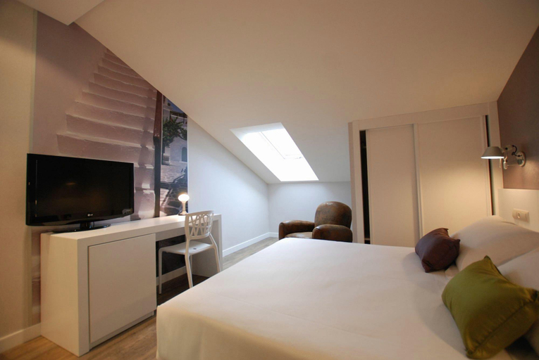 Bedroom 2, Andia, Navarra