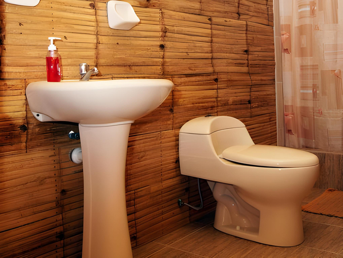 Bathroom 3, AquamarInn, Talara