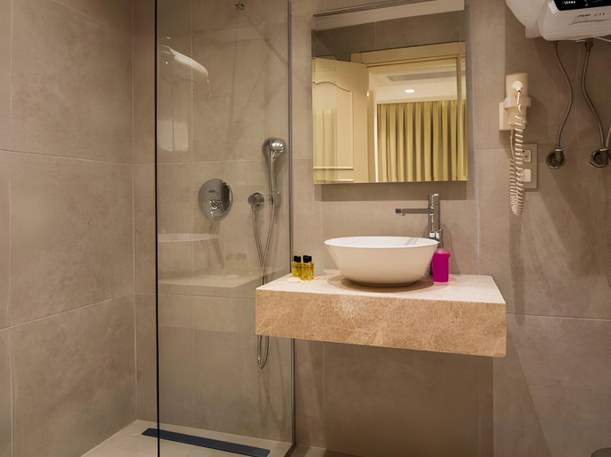 Bathroom 5, Rooms365, Fethiye
