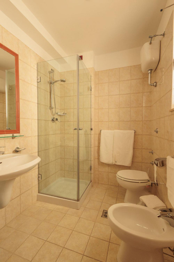 Bathroom, Hotel Poseidonia Mare, Salerno