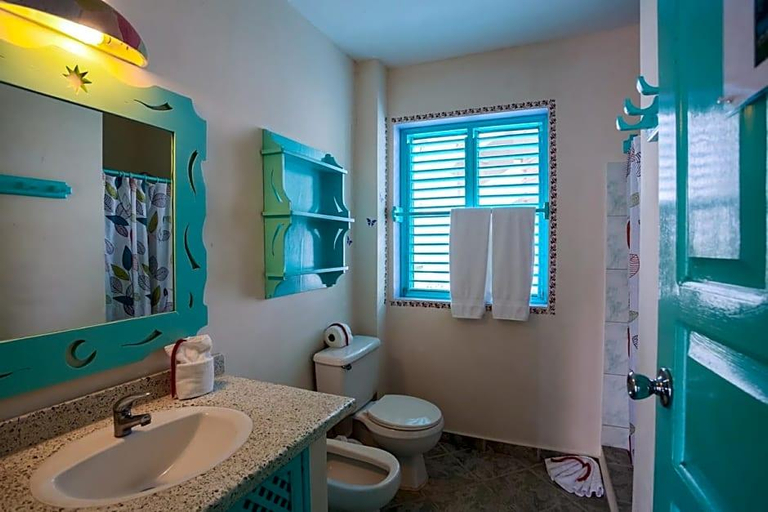 Bathroom 3, Hotel Playa Colibri, Las Terrenas