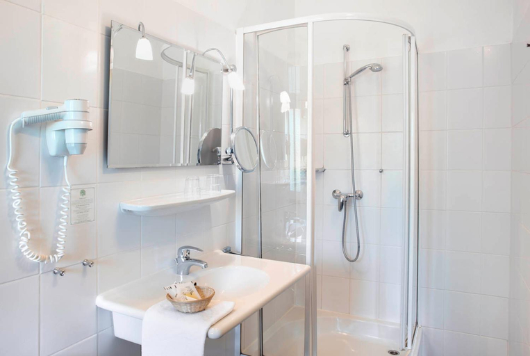 Bathroom 3, Ferien- und Wellnesshotel Waldfrieden, Lüchow-Dannenberg