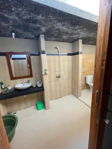 Bathroom 2, Nelly Homestay, Lombok