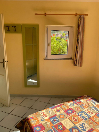 Bedroom 2, Panoramic Sea-views. Sunsets, 7 min Walk to Beach, Cottage Apartment, Terrace, Olbia-Tempio