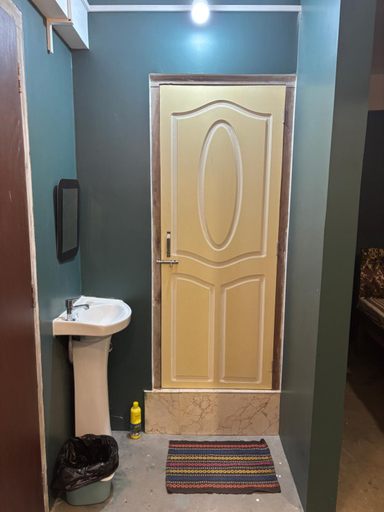 Bathroom 3, Odyssey Stays Darjeeling, Darjiling