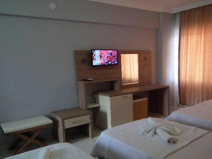 Bedroom 4, Yasemin Hotel, Erdek