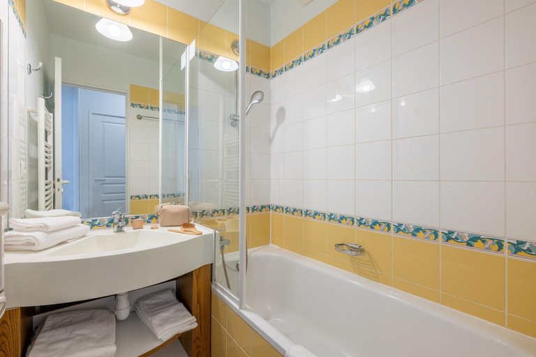 Bathroom 4, Residence Pierre & Vacances Le Thabor, Savoie