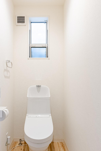 Bathroom 3, A万博22分、ニシ-大阪港(海遊館、サンタマリア、レゴランド、大観覧車、マーケットプレース)13分, Osaka