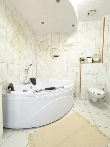 Bathroom 2, Kamienica, Sulęcin