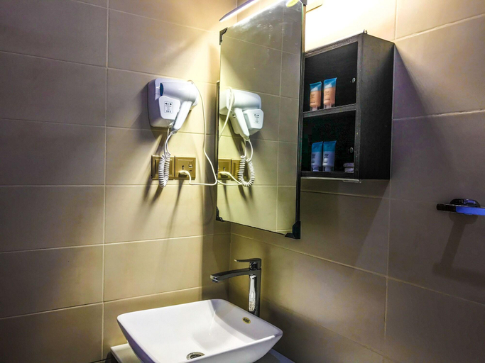 Bathroom 3, Jambiani White Sand Bungalows, Kusini
