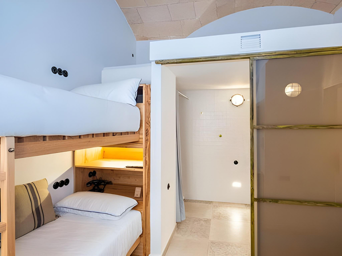 Bedroom 3, Nao Catedral Boutique Hotel, Baleares