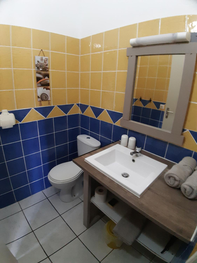 Bathroom 4, Ti Village Creole, Sainte-Anne