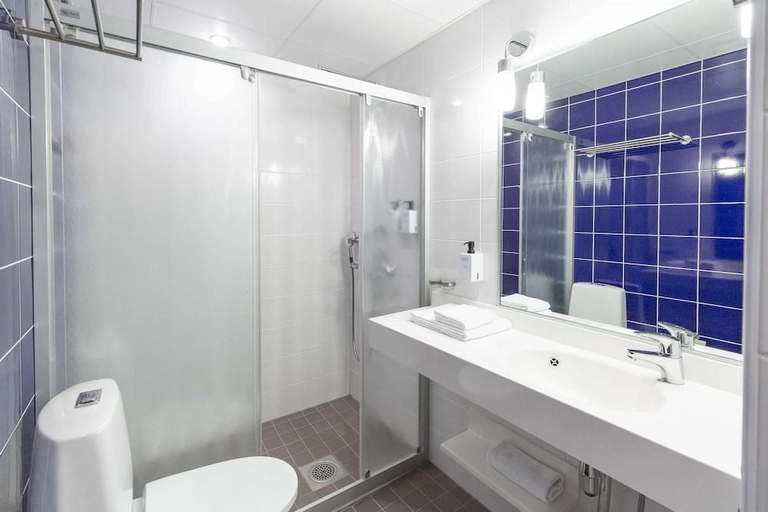 Bathroom 4, Scandic Hyvinkää, Uusimaa