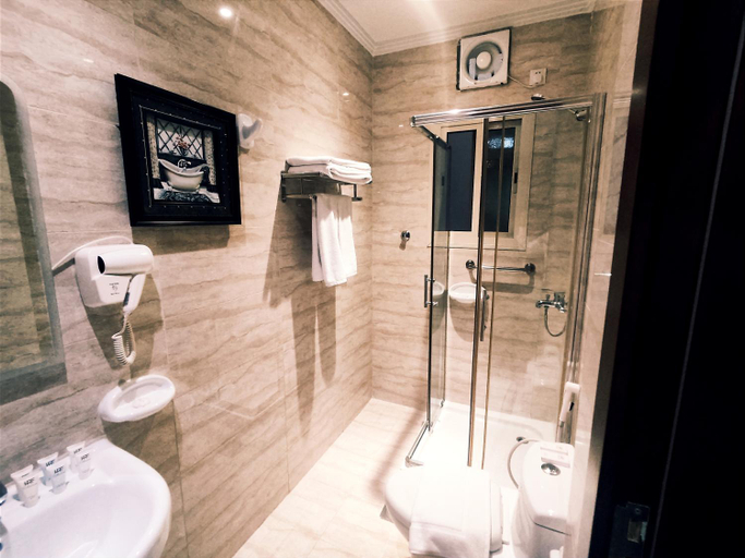 Bathroom 5, Celine Al Motamiza Serviced Apartments, Jeddah
