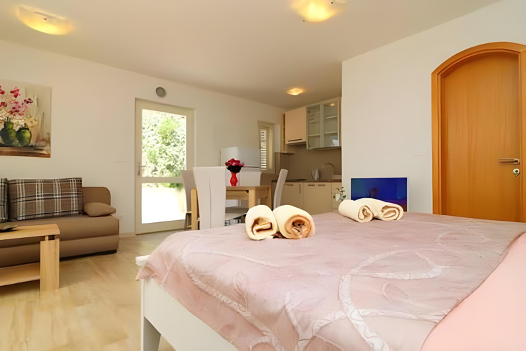 Bedroom 1, Apartments Seafront Silence - Studio Apartment with Terrace and Sea View, Orebić