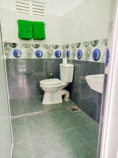 Bathroom 3, The Classic-hostel-apt-deluxe, Weligama