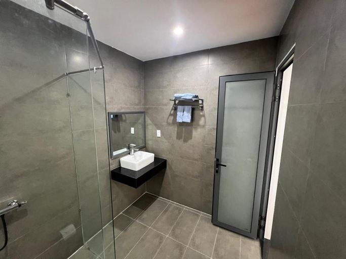 Bathroom 2, Oasis Homestay, Da Nang