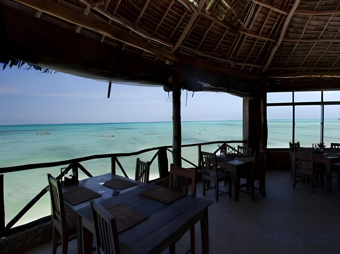 Food & Drinks 4, Salt & Coral Hotel and Restaurant, Kusini