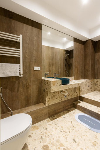 Bathroom 4, Apart Meidani - Stylish Old Town Apartment with Balcony & Synagogue View, Tbilisi