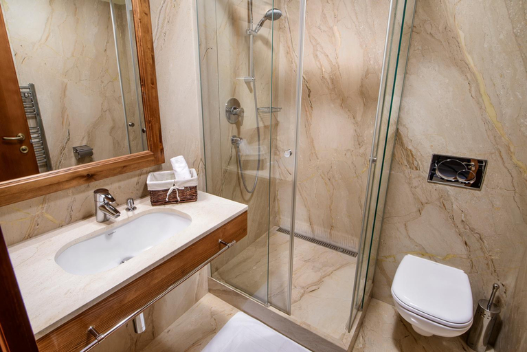 Bathroom 4, Wellness Hotel Encian Donovaly, Banská Bystrica