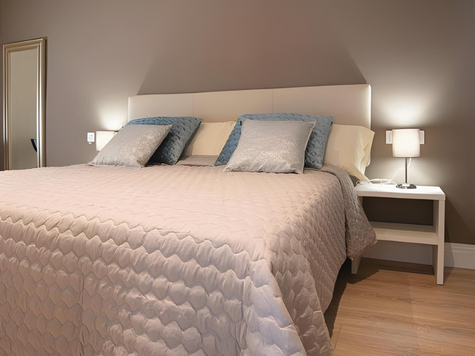 Bedroom 2, Hotel Pirineos Figueres by Pierre & Vacances, Girona