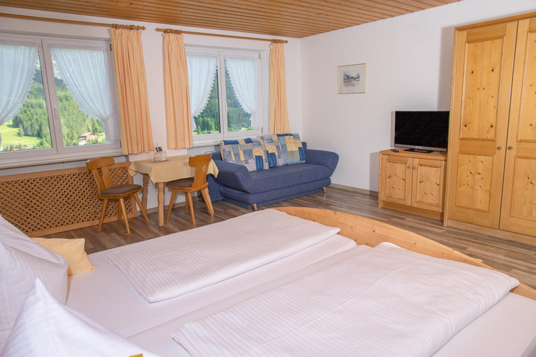 Bedroom 2, Haus Garni Luggi Leitner, Bregenz