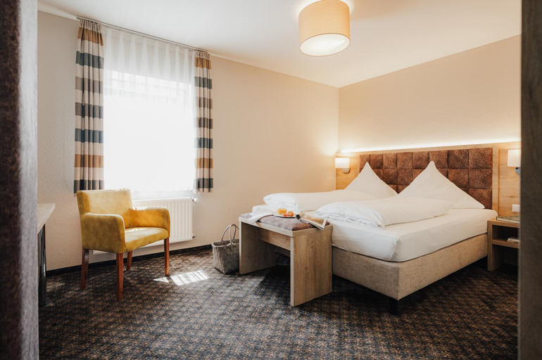 Bedroom 2, Landgasthof & Land-gut-Hotel Zur Rose, Alb-Donau-Kreis