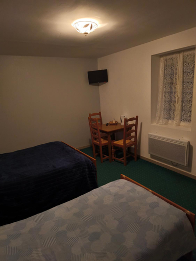 Bedroom 2, Hotel du siecle, Nièvre